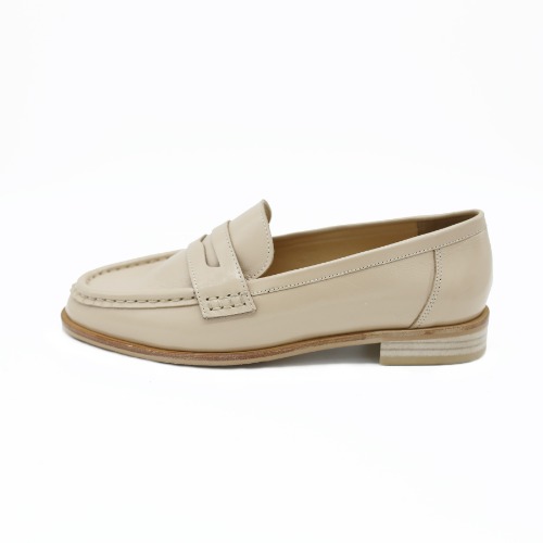 GB2073 classic loafer